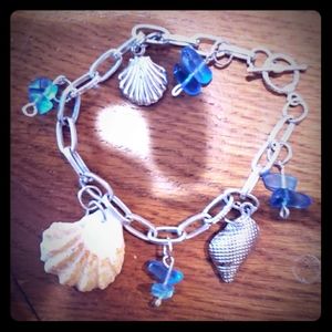 Seashell style bracelet